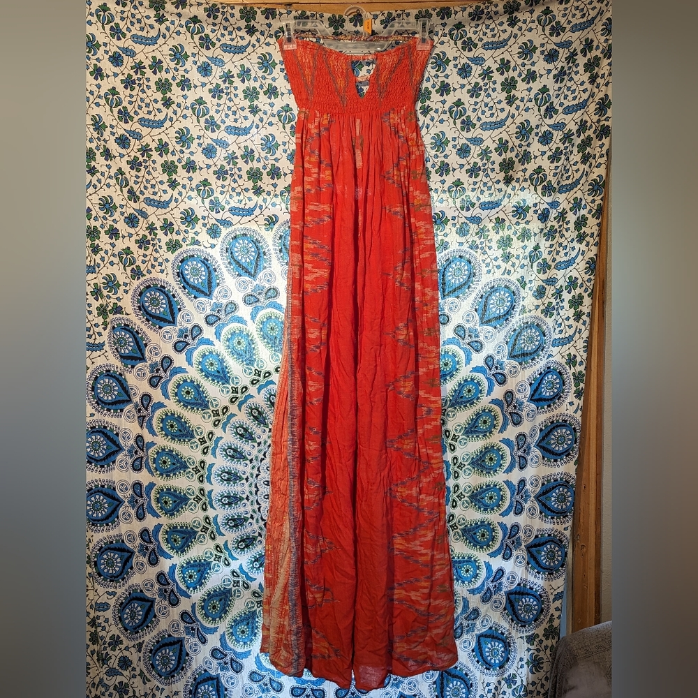 (DEFAULTS) Indah Sunset Strapless Dress With Sparkle and Back Straps